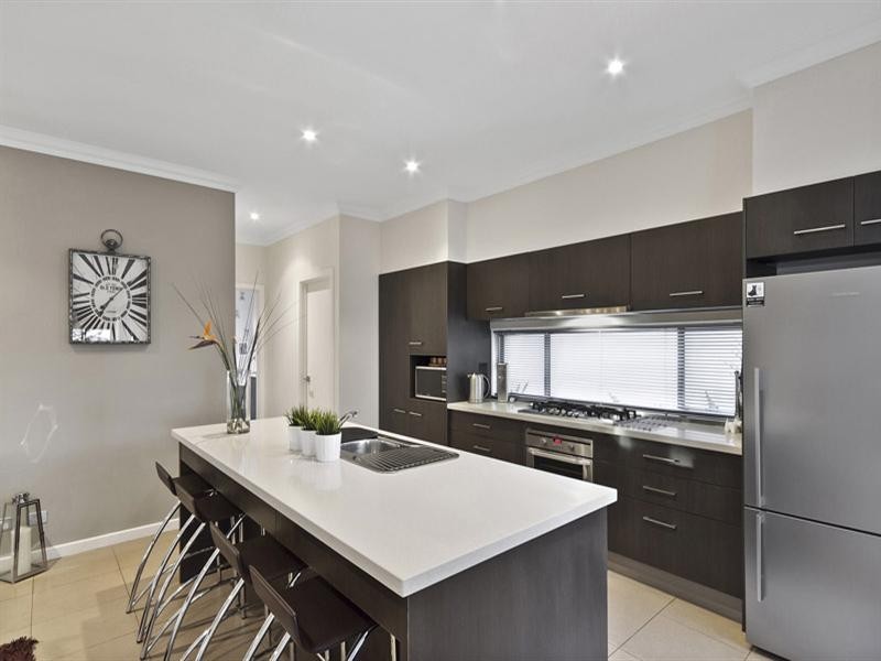 49 Waterside Drive, Waterways VIC 3195