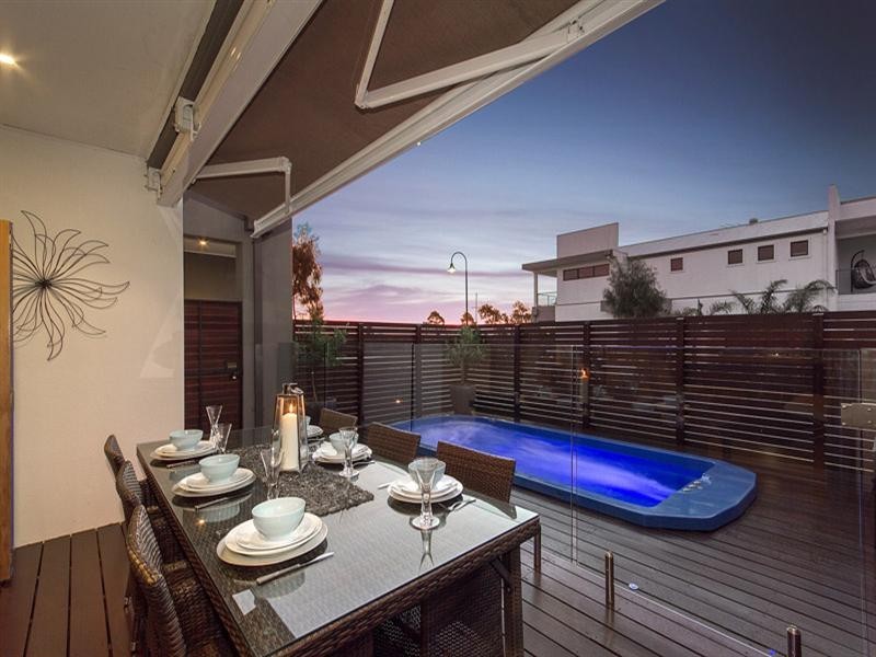 49 Waterside Drive, Waterways VIC 3195