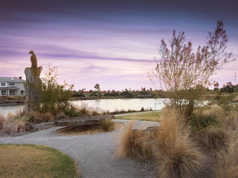 49 Waterside Drive, Waterways VIC 3195