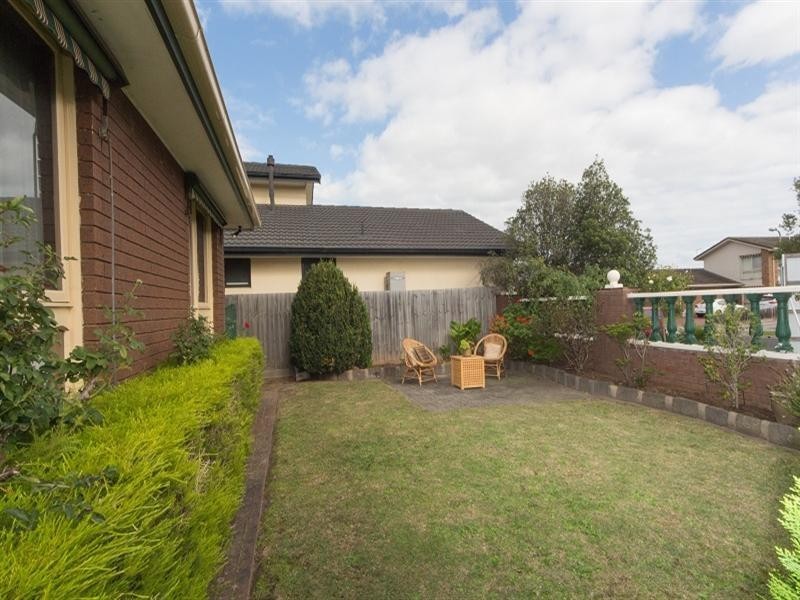 11 Golfwood Close, Dingley Village VIC 3172