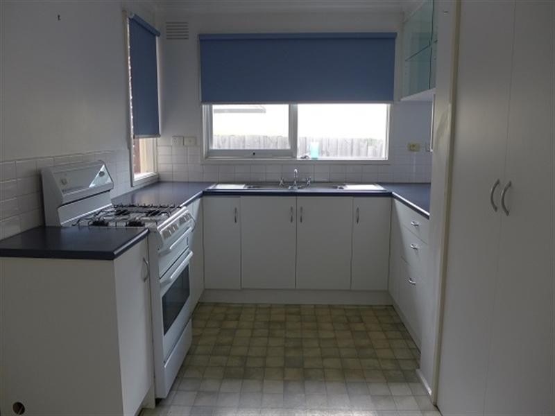 2 Tarnook Court, Dingley Village VIC 3172