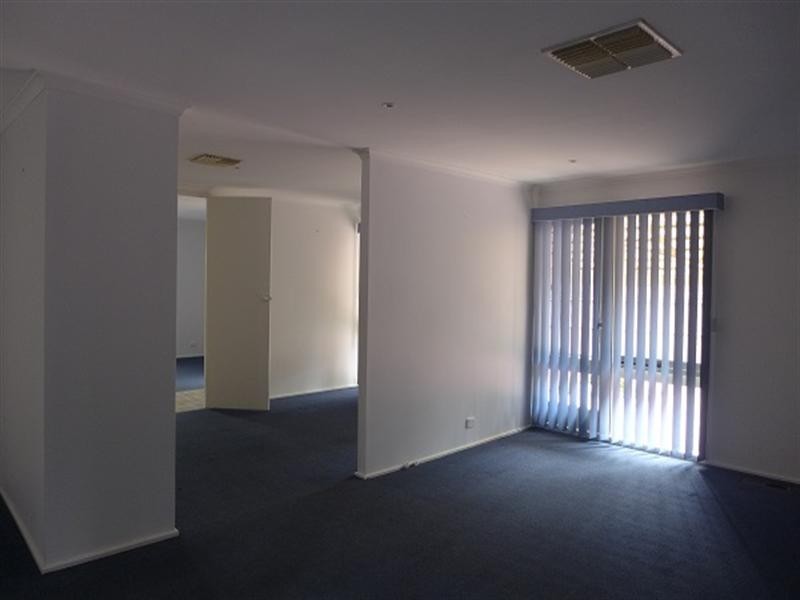 2 Tarnook Court, Dingley Village VIC 3172