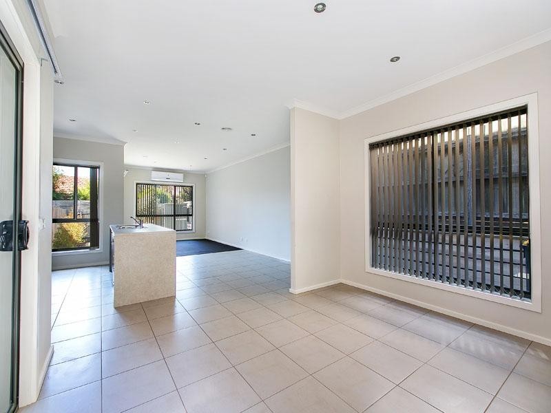 1/4 Rowson Grove, Clarinda VIC 3169