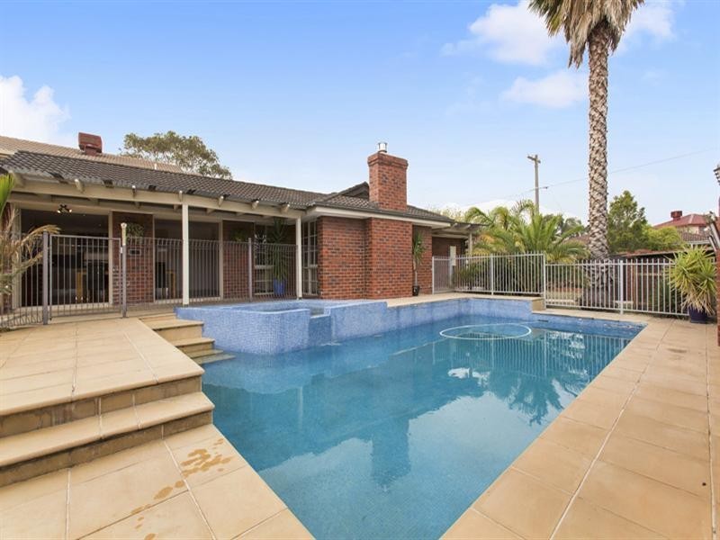 1 Tambo Court, Dingley Village VIC 3172