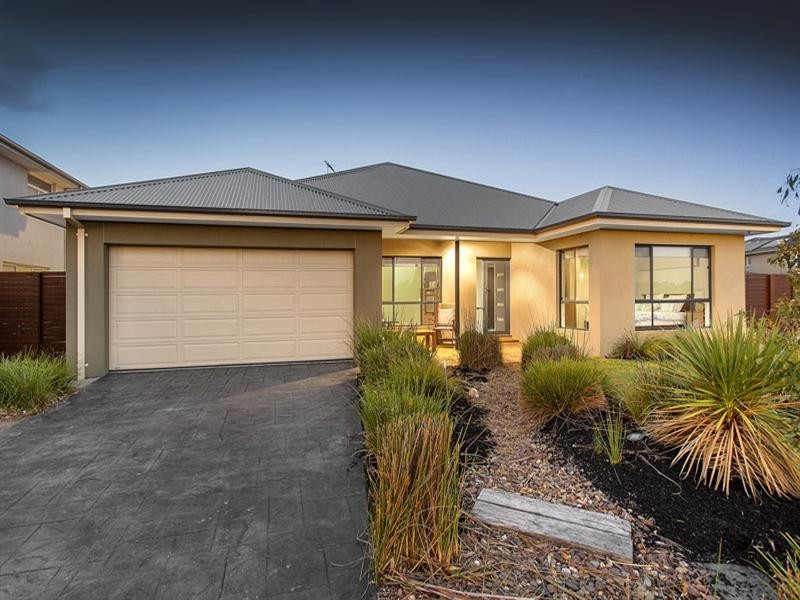 3 Observation Court, Waterways VIC 3195