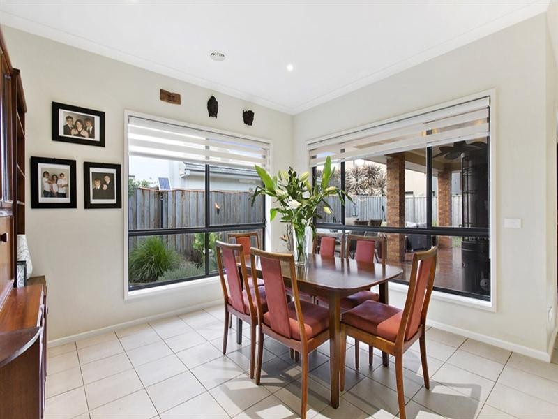 3 Observation Court, Waterways VIC 3195