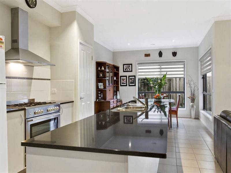 3 Observation Court, Waterways VIC 3195