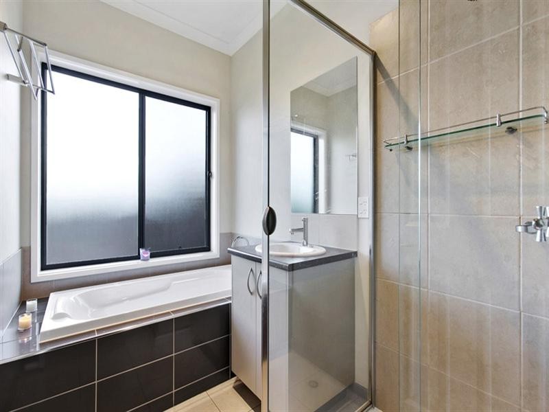 3 Observation Court, Waterways VIC 3195