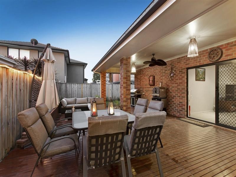 3 Observation Court, Waterways VIC 3195