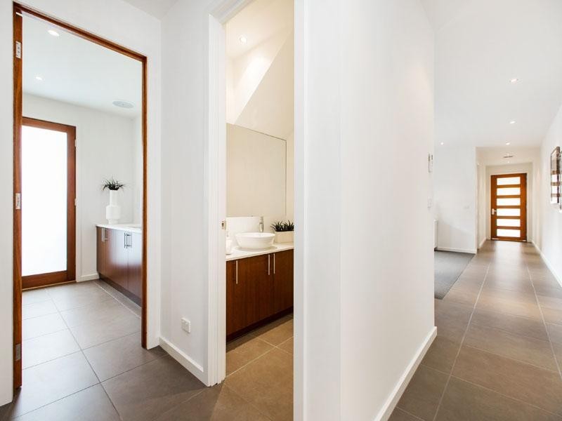 8A Acacia Avenue, Mentone VIC 3194
