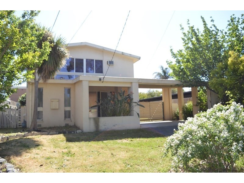 4 Shearman Crescent, Mentone VIC 3194