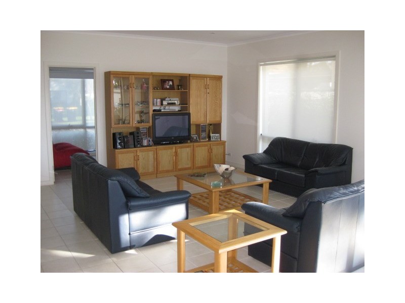 22 Muirfield Close, Heatherton VIC 3202