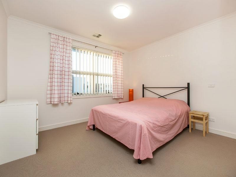 4 Jubilee Boulevard, Waterways VIC 3195