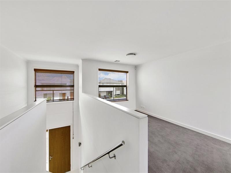 2 Jubilee Boulevard, Waterways VIC 3195