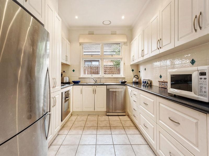 1F Bernard Street, Cheltenham VIC 3192