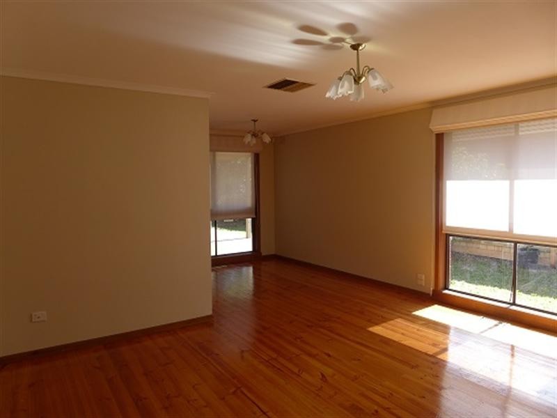 9 Benkel Avenue, Cheltenham VIC 3192