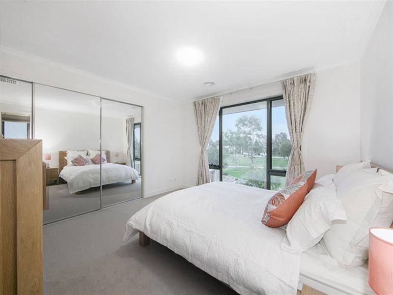 11 Dresden Drive, Waterways VIC 3195