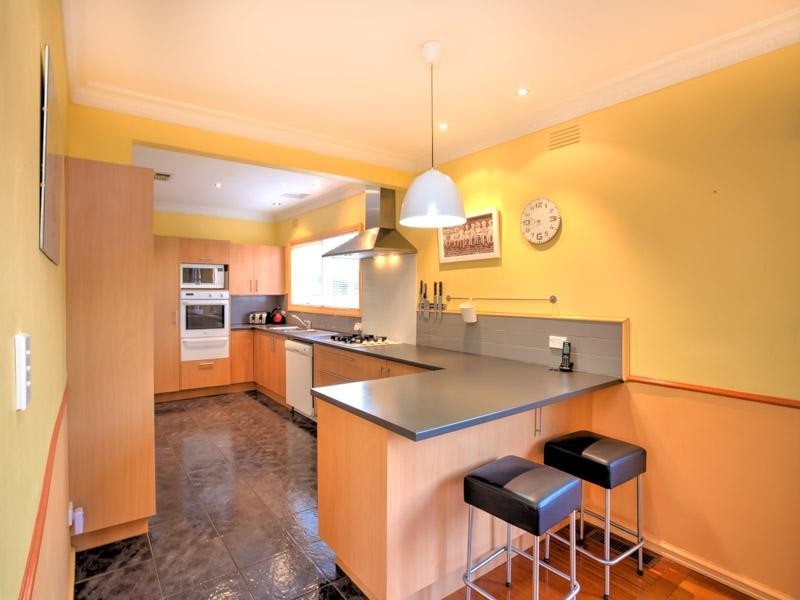 7 Barber Court, Cheltenham VIC 3192