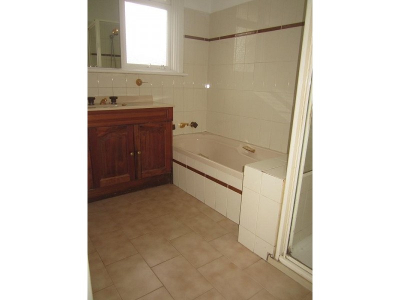 35 Booker Street, Cheltenham VIC 3192