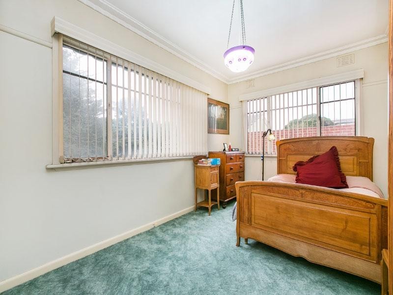 23 Heather Grove, Cheltenham VIC 3192