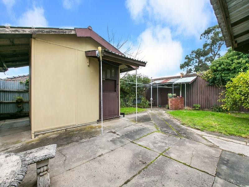 23 Heather Grove, Cheltenham VIC 3192