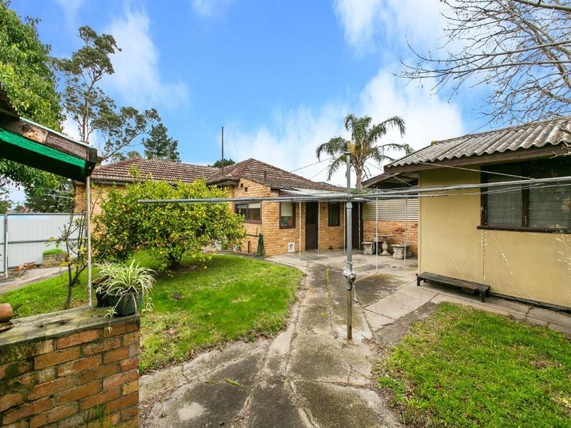 23 Heather Grove, Cheltenham VIC 3192