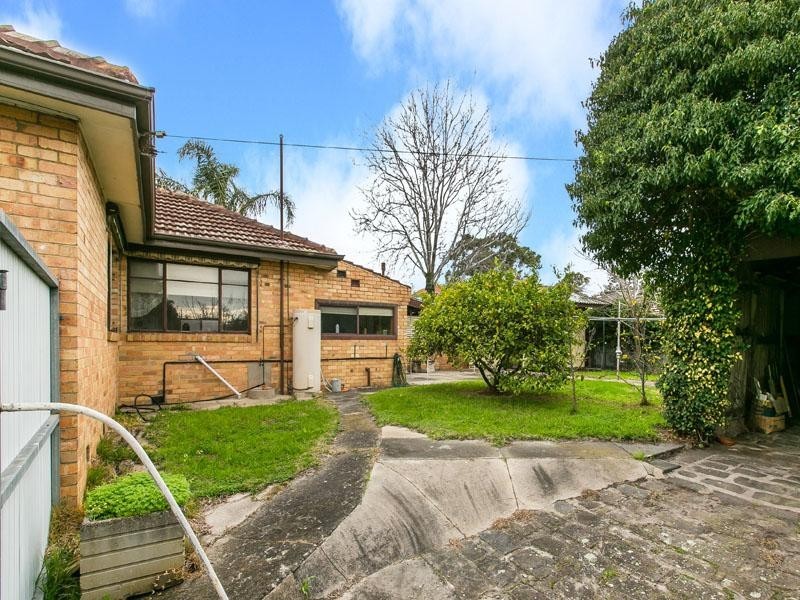 23 Heather Grove, Cheltenham VIC 3192