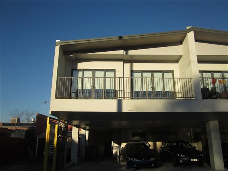 4/279 Charman Road, Cheltenham VIC 3192