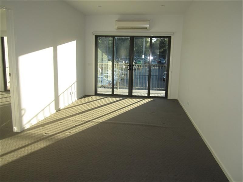 4/279 Charman Road, Cheltenham VIC 3192