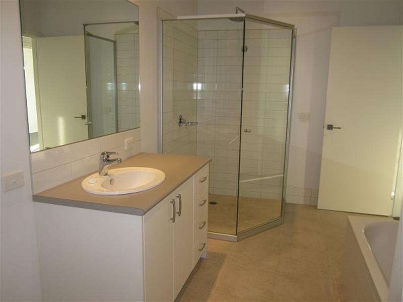 4/279 Charman Road, Cheltenham VIC 3192