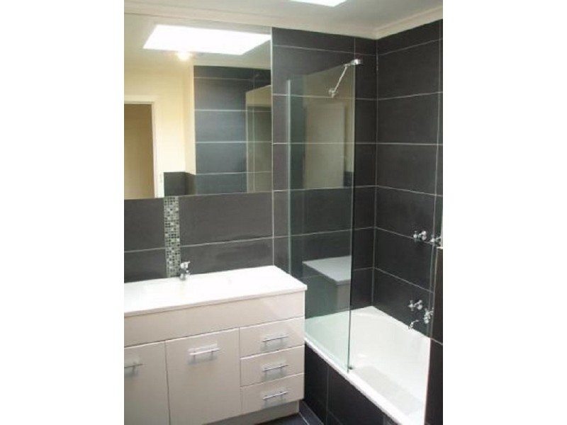 2/258 Warrigal Road, Cheltenham VIC 3192