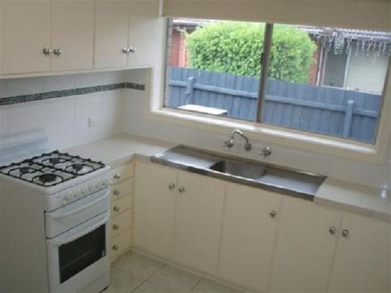 2/258 Warrigal Road, Cheltenham VIC 3192