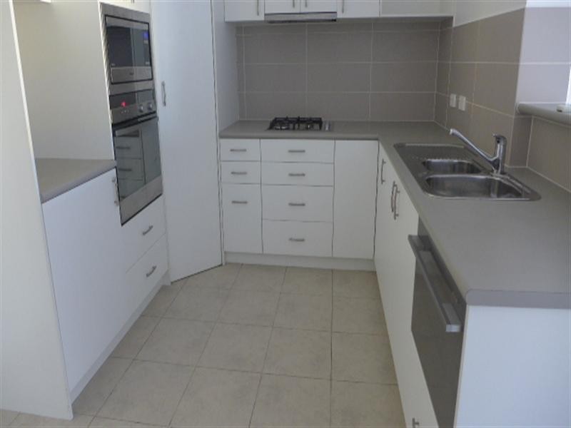 2/279 Charman Road, Cheltenham VIC 3192
