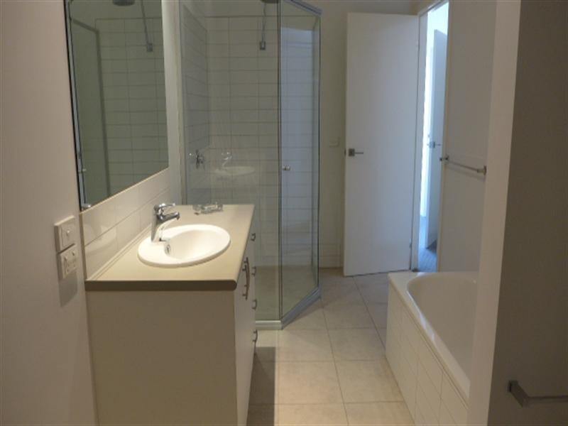 2/279 Charman Road, Cheltenham VIC 3192