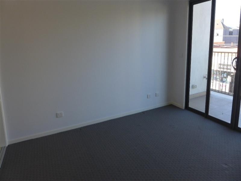 2/279 Charman Road, Cheltenham VIC 3192