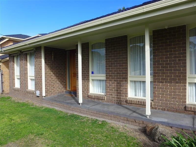 6 Siddeley Court, Dingley Village VIC 3172
