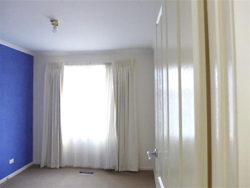 6 Siddeley Court, Dingley Village VIC 3172