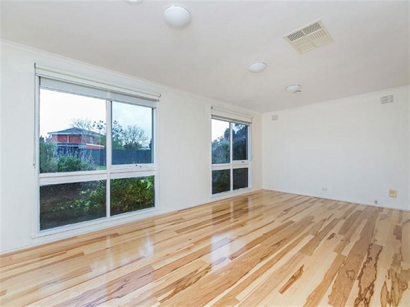 4 Hobsons Place, Dingley Village VIC 3172
