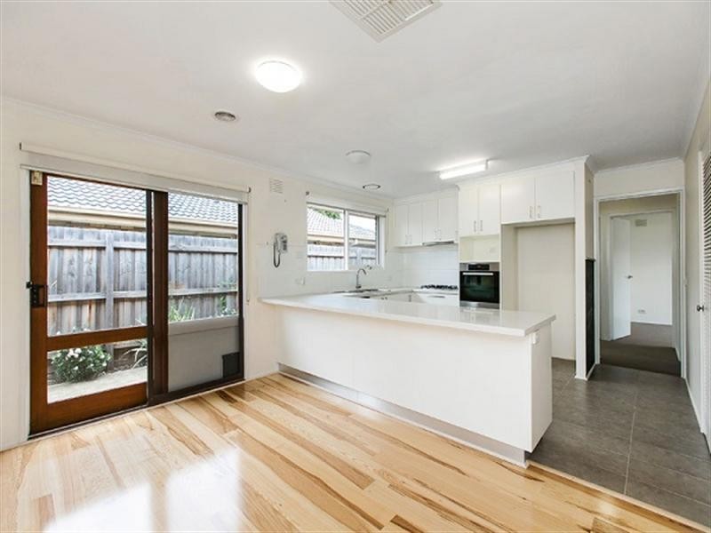 4 Hobsons Place, Dingley Village VIC 3172