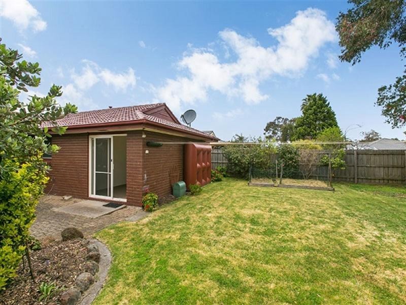 4 Hobsons Place, Dingley Village VIC 3172