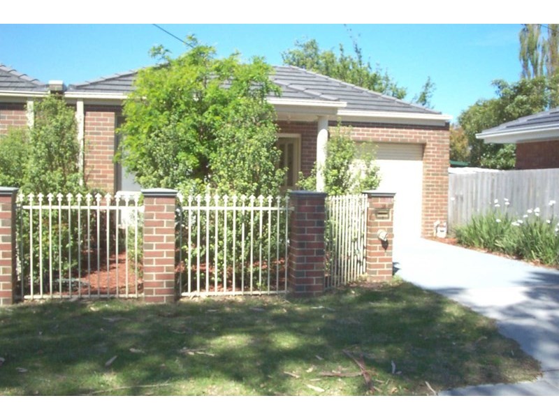 2A Walker Grove, Cheltenham VIC 3192