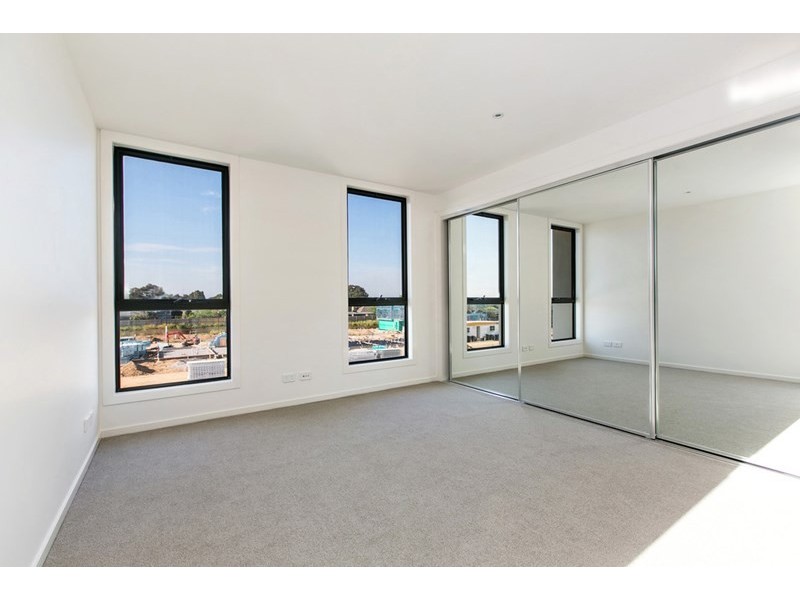 22 Central Park Walk, Cheltenham VIC 3192