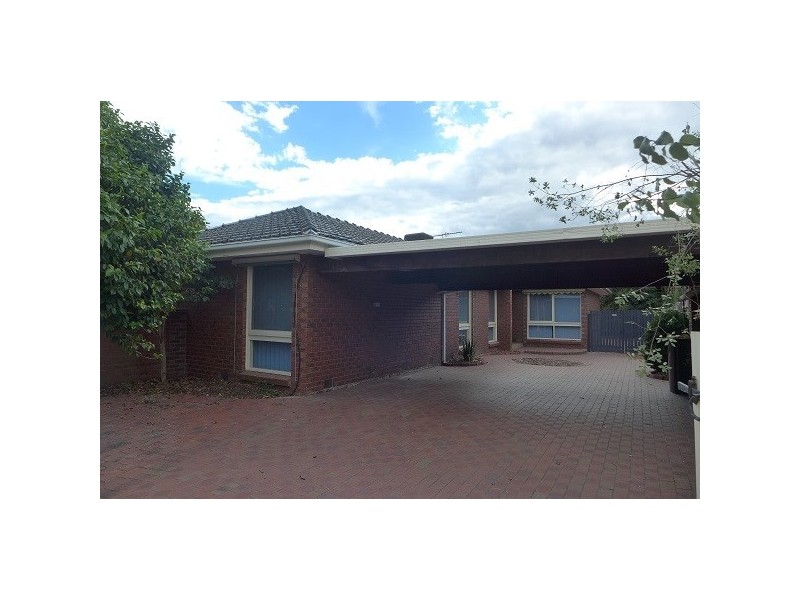 2 Tarnook Court, Dingley Village VIC 3172
