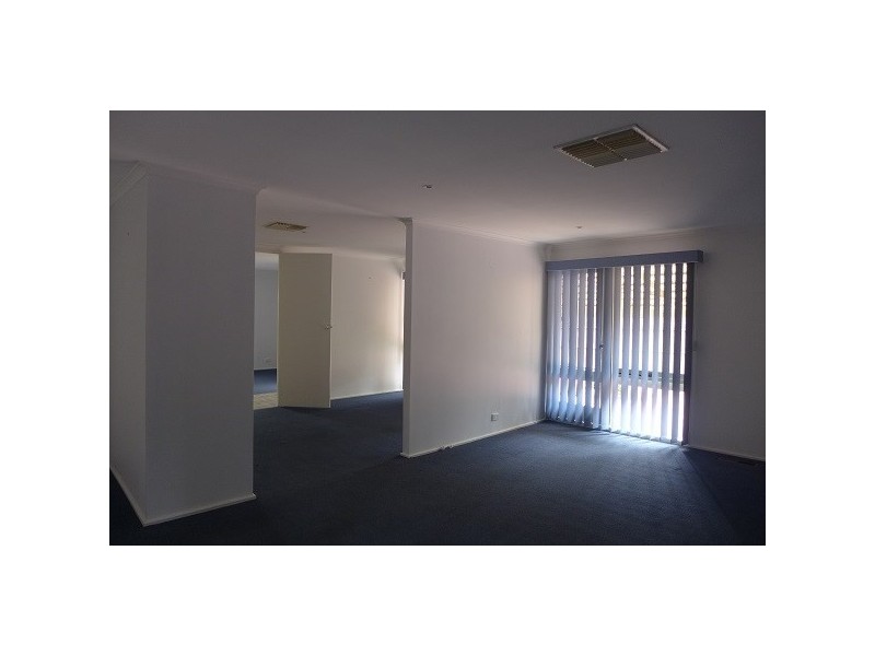 2 Tarnook Court, Dingley Village VIC 3172