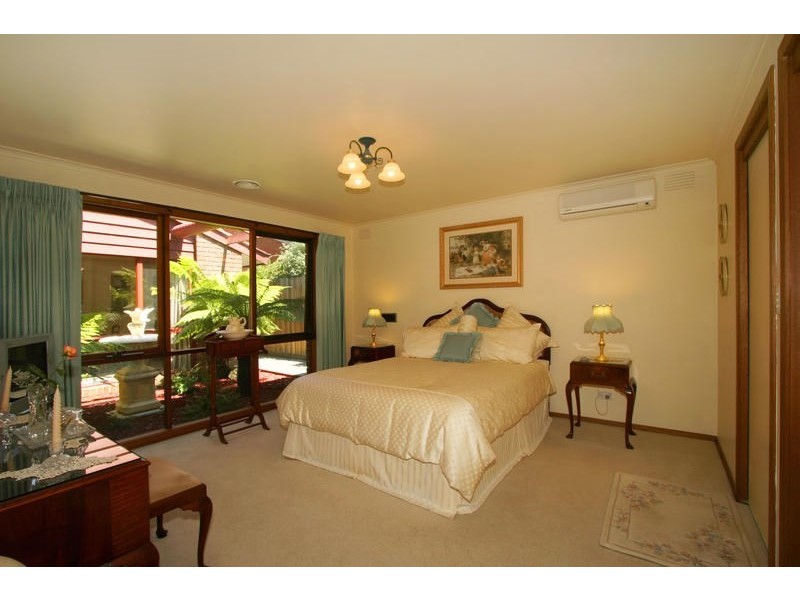 11 Cannery Place, Dingley Village VIC 3172