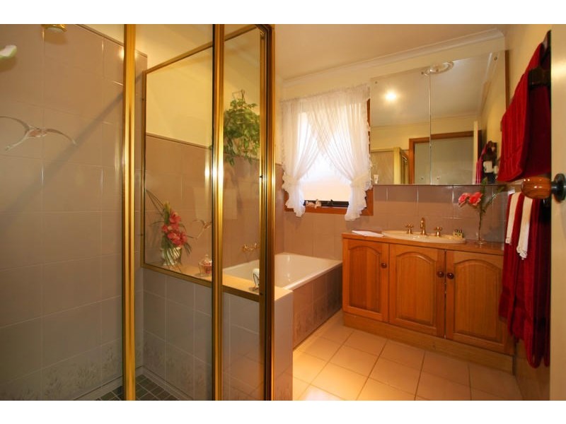 11 Cannery Place, Dingley Village VIC 3172