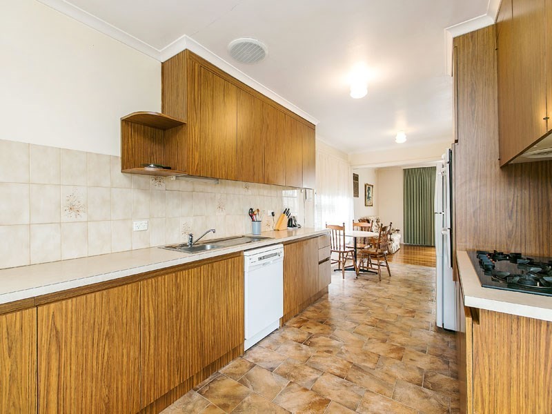 16 Kayden Street, Cheltenham VIC 3192