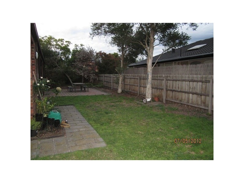 13 Golflinks Crescent, Dingley Village VIC 3172