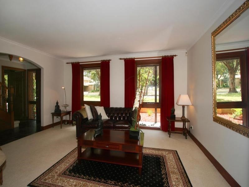 13 Golflinks Crescent, Dingley Village VIC 3172