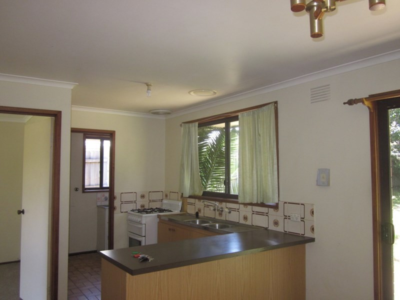 1 Swan Place, Dingley Village VIC 3172